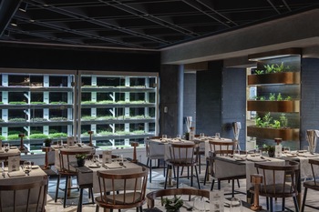 Chef's Garden Kitchen
